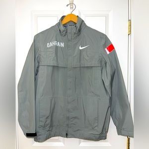NIKE WIND RAIN ZIP UP JACKET WITH REMOVABLE HOOD MENS MEDIUM